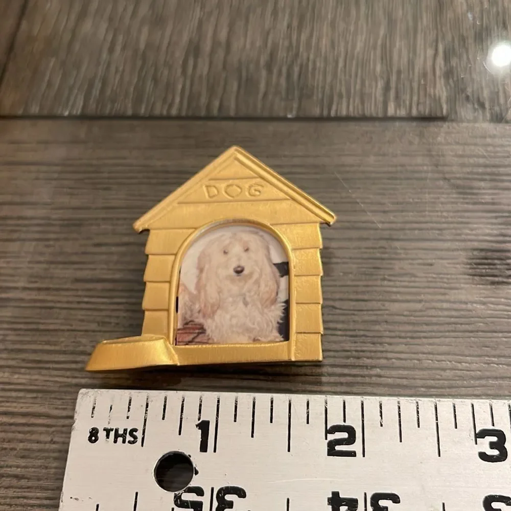 JJ Jonette Jewelry Doghouse Pin Photo Frame